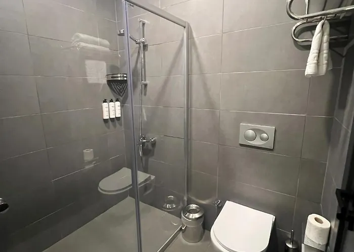 Hotel Educity & 4*