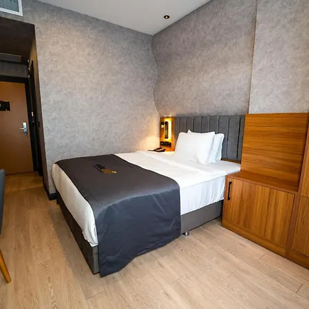 Hotel Educity And Atasehir