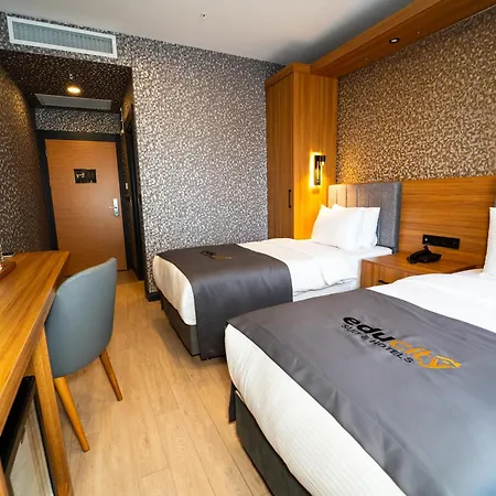 Hotel Educity And Atasehir 4*