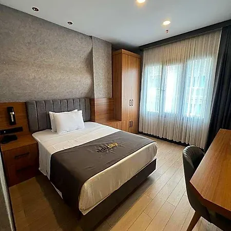 Szálloda Educity & 4*