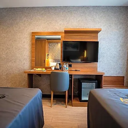 Educity & 4* Isztambul