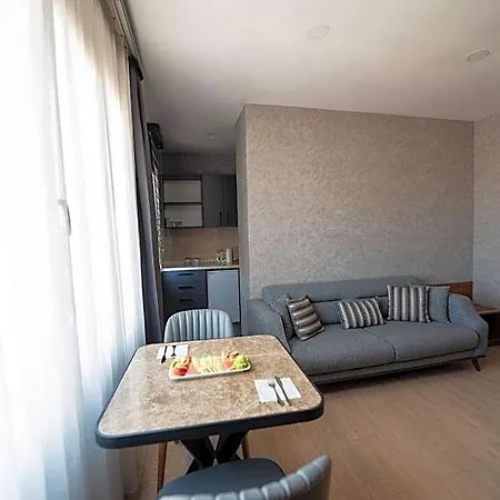 Szálloda Educity & 4*