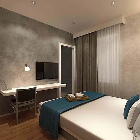 Hotel Educity & 4*
