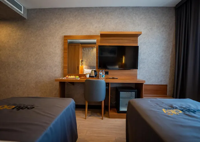 Hotel Educity & Istanbul