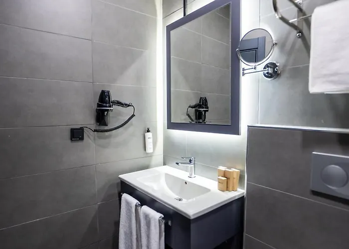 Educity & Отель