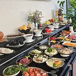 Educity & Hotel 4*