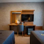 Hotel Educity & Istanbul